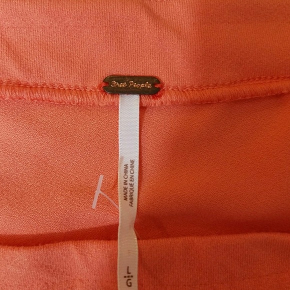 ✨HP✨Free People Rock With It Off Orange Shoulder Top L - Picture 6 of 9